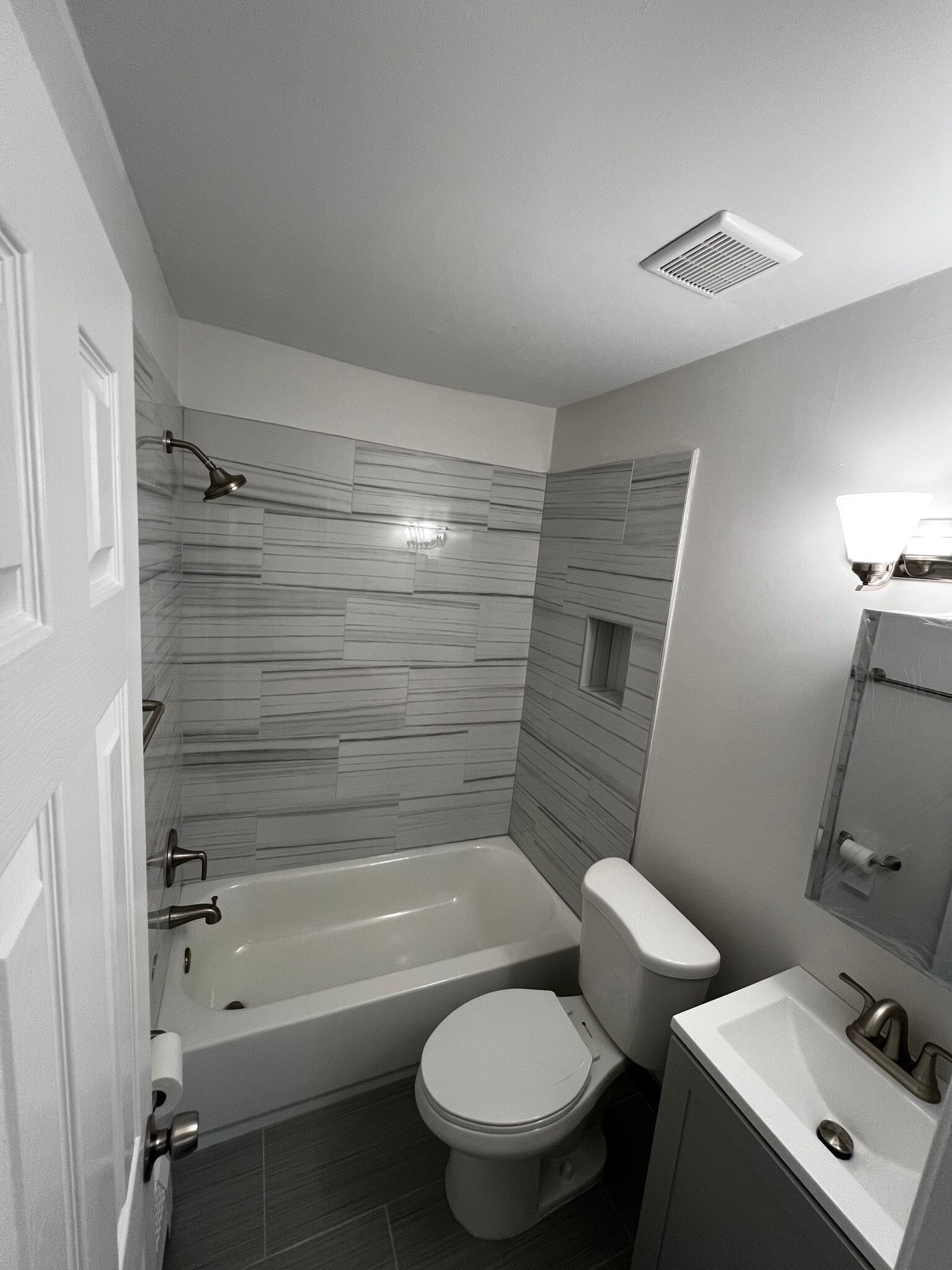 Bathroom - 50 Thomas Rd