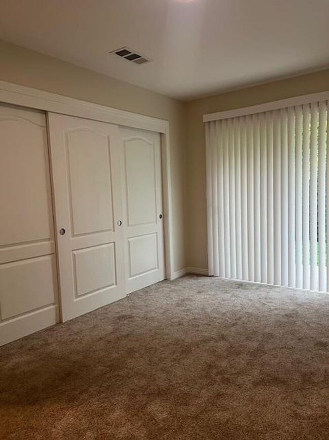 Building Photo - 4905-4907 Douvan Court