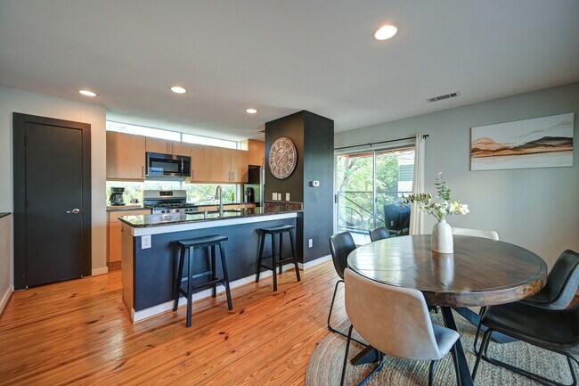 Building Photo - 1214 Urban Lofts Dr