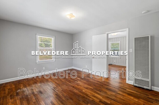 Building Photo - 217 McIver St
