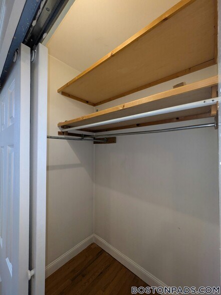 Building Photo - 184 Green St