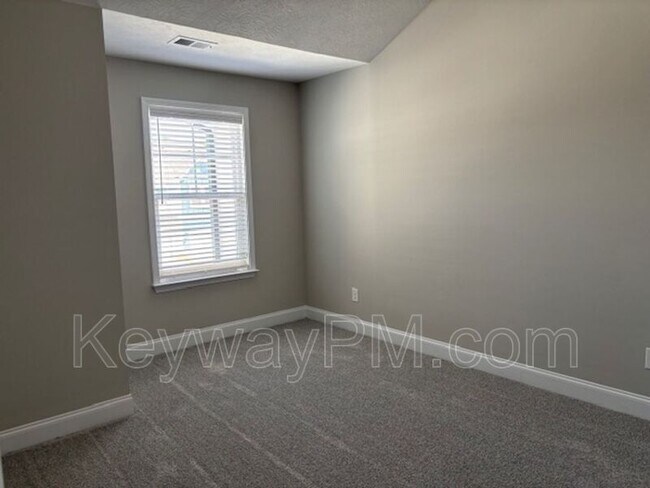 Building Photo - 2099 Denmark Ave SE