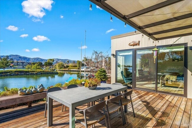 Building Photo - 20 Lagoon Rd