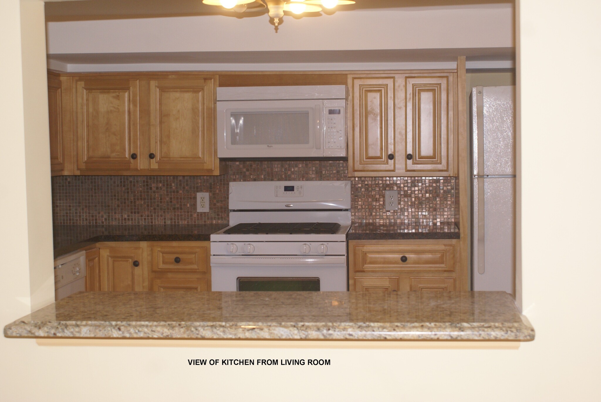 Building Photo - 563 Art Ln