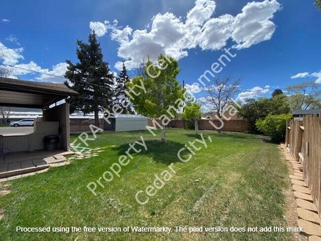 Building Photo - 394 S 500 W