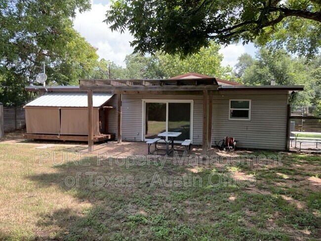 Building Photo - 1301 Clearfield Dr