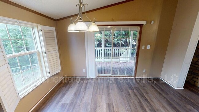 Building Photo - 509 Greywood Dr