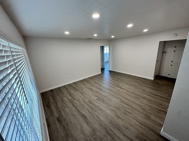 Building Photo - 13239 Idyl Dr