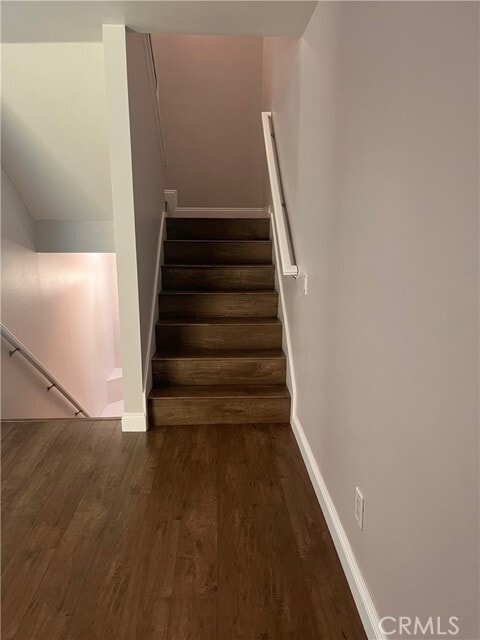 Building Photo - 2940 Vía Toscana