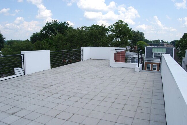 Building Photo - 1109 Porter St