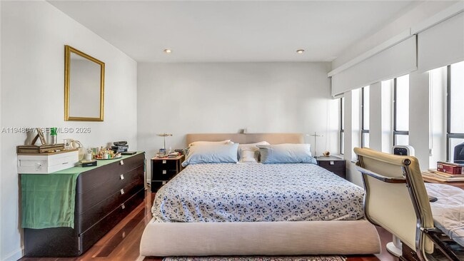 Building Photo - 10090 Bay Harbor Terrace