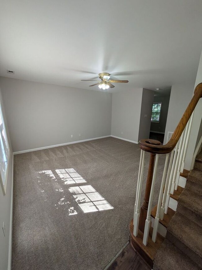 Building Photo - 2BD/1.5BA Townhome At Strawberry Patch in ...
