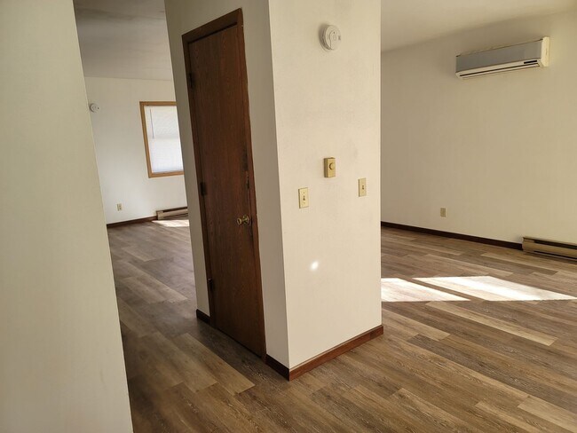 Building Photo - 2460-2462 2nd Ave South