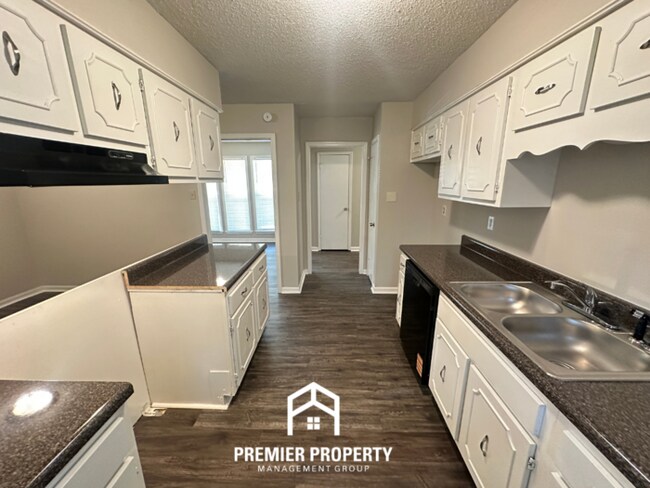 Building Photo - 4556 Trout Valley Dr