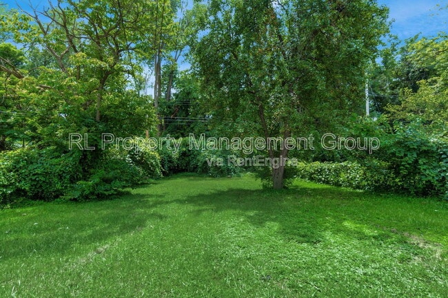 Building Photo - 1495 Yates Dr