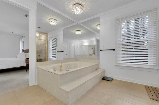 Building Photo - 7155 Roswell Rd