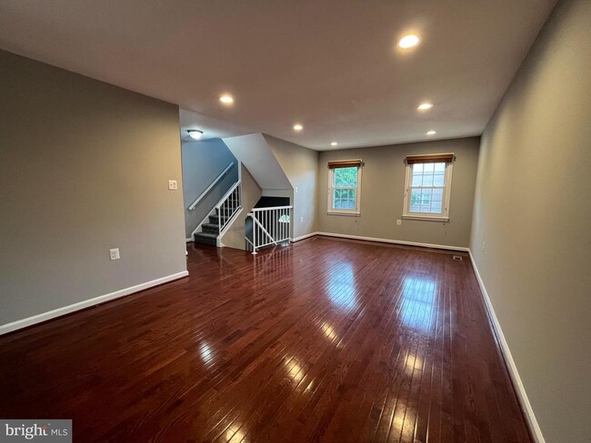 Building Photo - 11353 Cromwell Ct