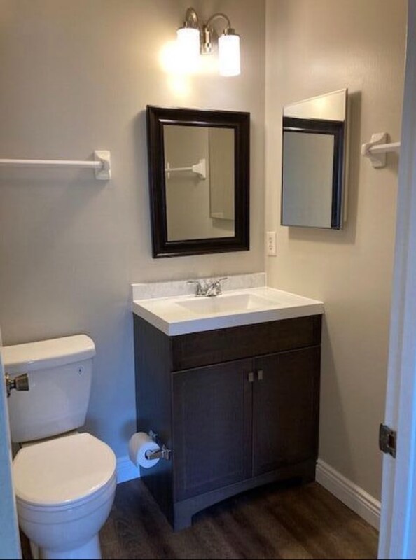 Building Photo - 2283 Hedgerow Road