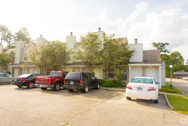 Building Photo - Kingspoint Village
