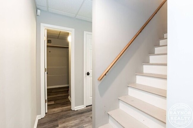 Building Photo - 810 Tacy Pl