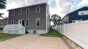 Building Photo - 8 Brandley Rd