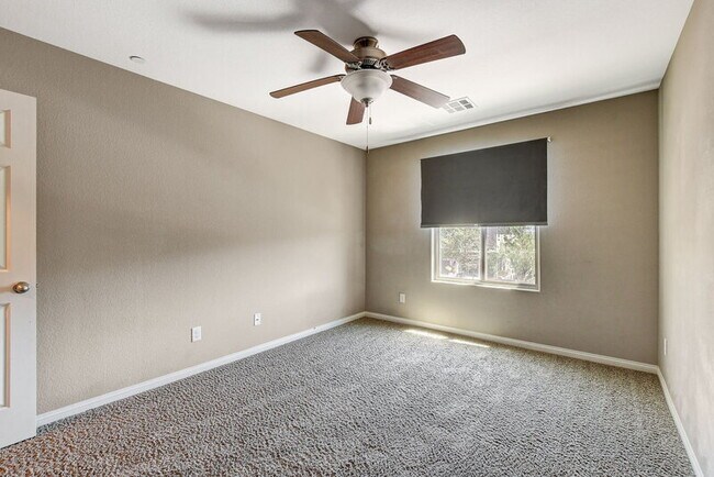 Building Photo - 1442 Brushback Ave