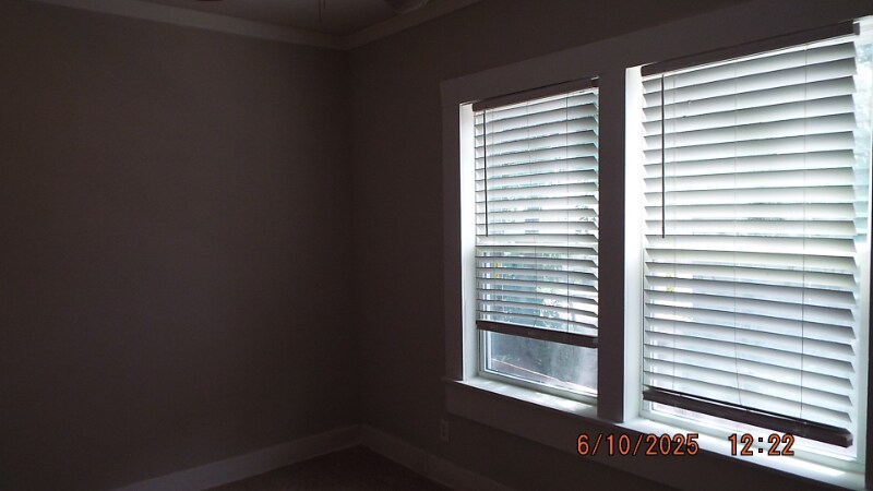 Building Photo - 1427 Schley Ave