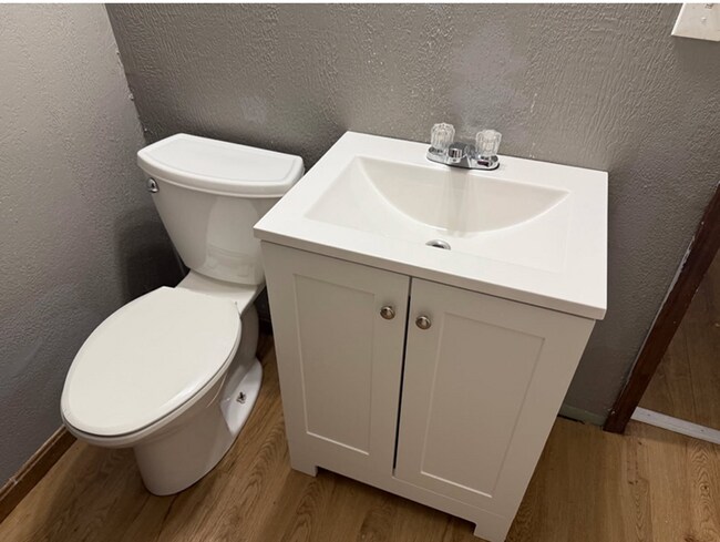 Building Photo - 3483 W 63rd St