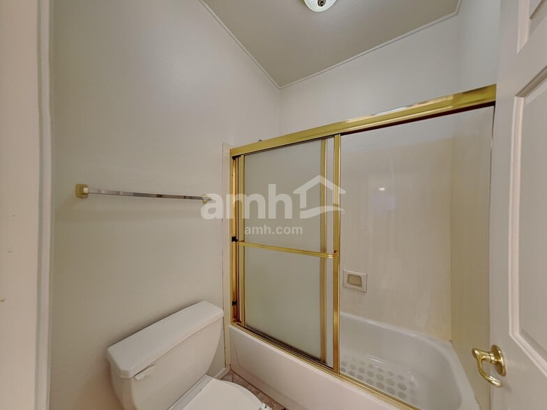 Building Photo - 6829 W Yearling Rd