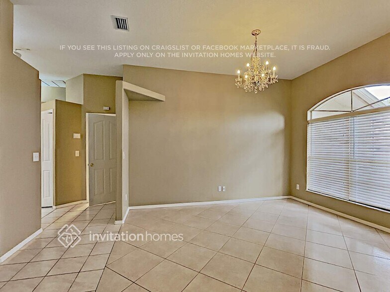 Building Photo - 3718 72nd Terrace E