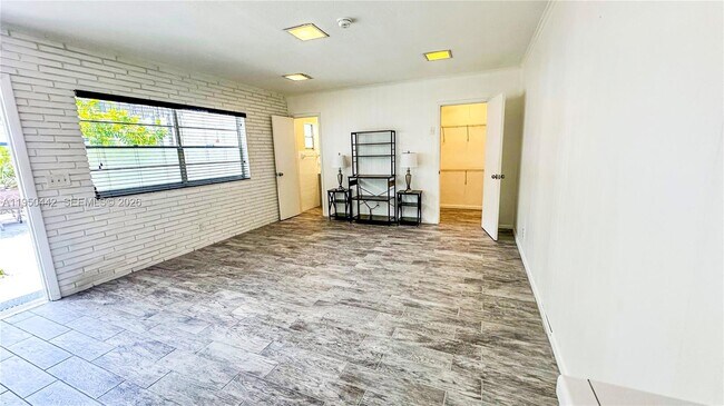 Building Photo - 3515 Van Buren St