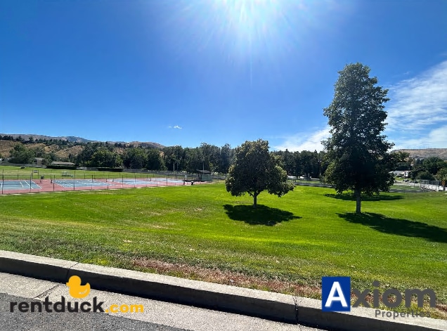 Building Photo - 1246 N Grant Ave