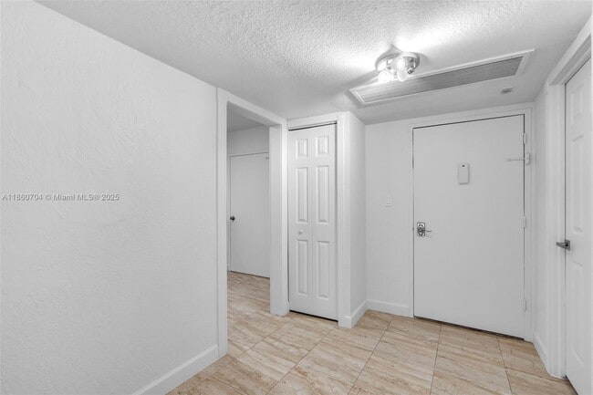 Building Photo - 5401 Collins Ave