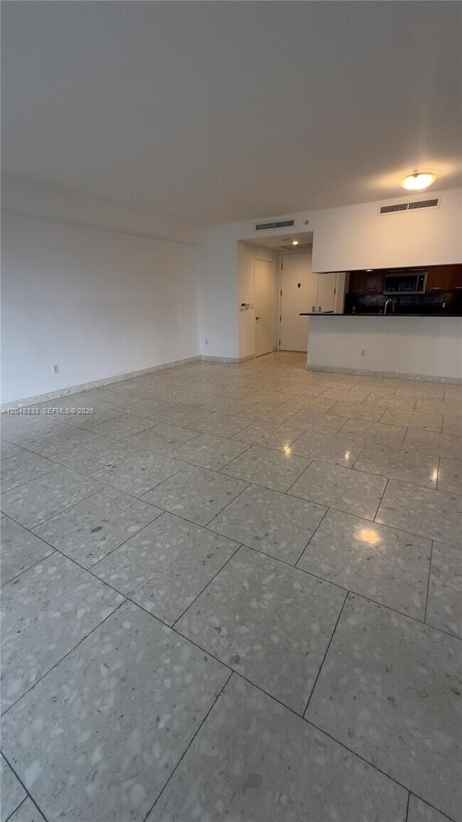 Building Photo - 901 Brickell Key Blvd