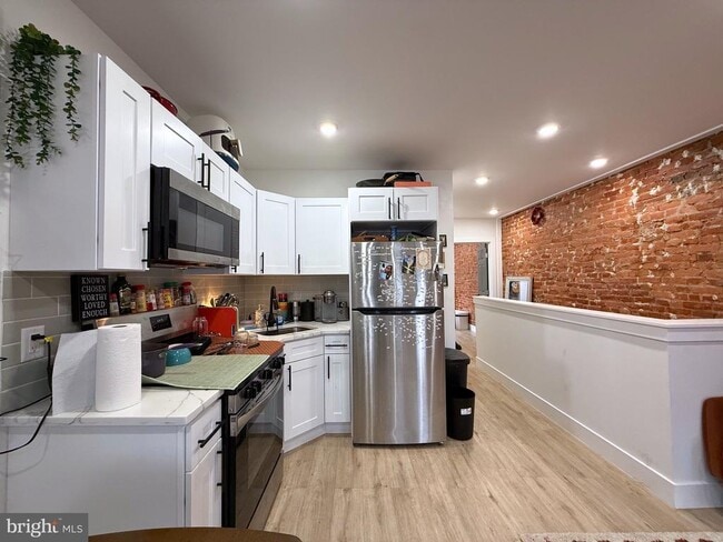 Building Photo - 6136 Chancellor St