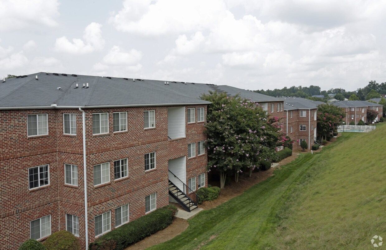ascot point village apartments asheville nc apartment finder