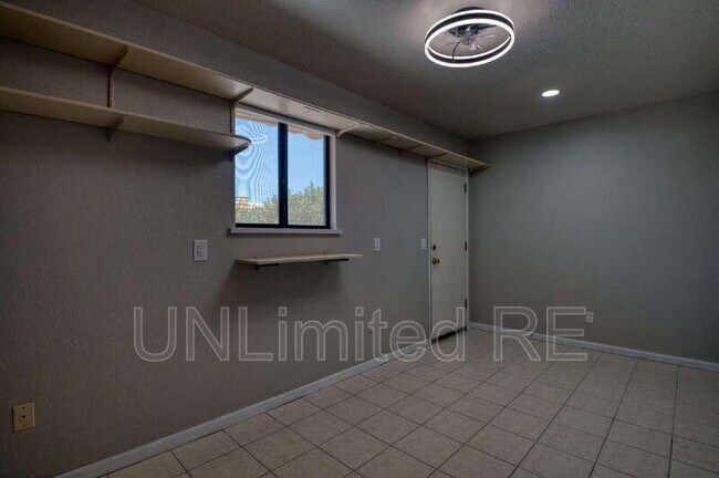 Building Photo - 2512 Cisco Dr S