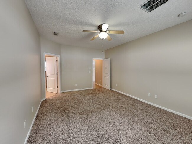 Building Photo - 153 Terracina Dr