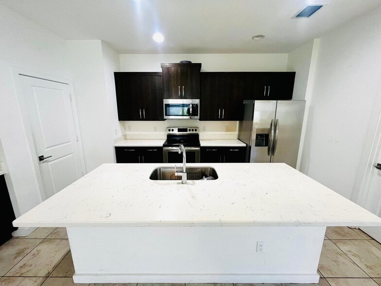 Building Photo - 6089 Wildfire Way