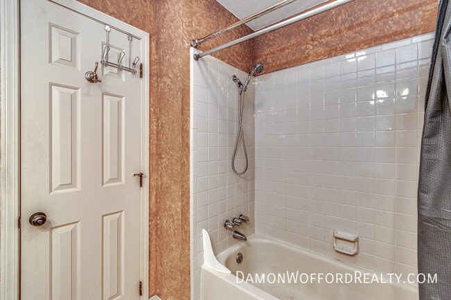 Building Photo - 1435 Roxbury Ct