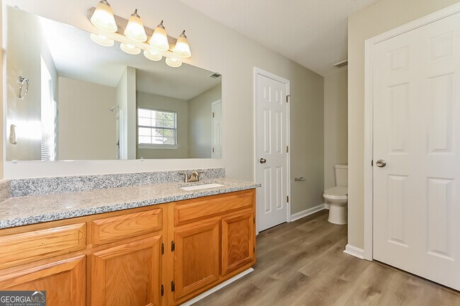 Building Photo - 3447 Oak Leaf Ct