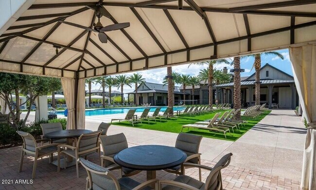 Building Photo - 1964 W Kinfield Trail