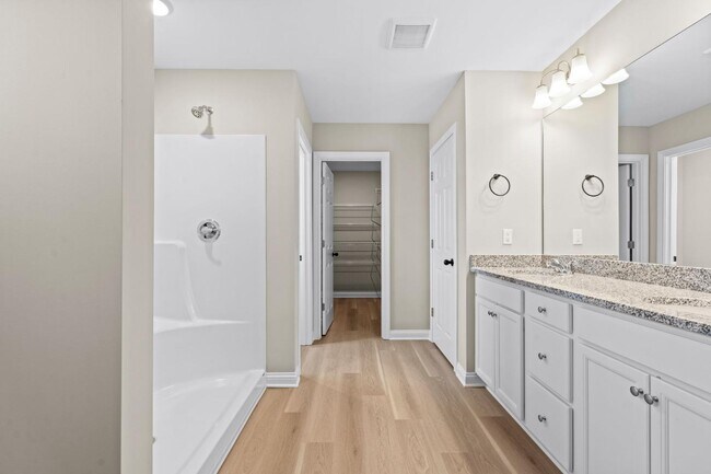 Building Photo - 112 Lambert Fld