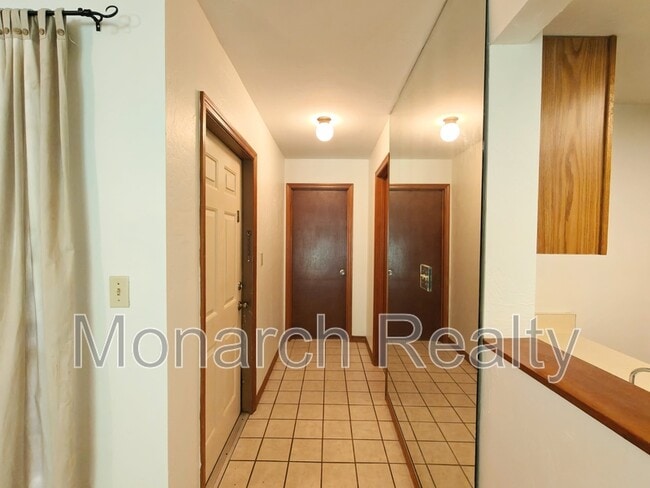 Building Photo - 830 SW 56th Terrace