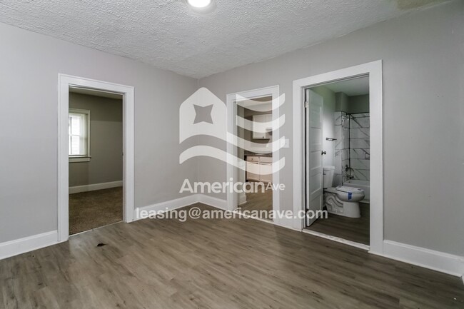 Building Photo - 725 N Bosart Ave