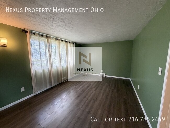 Building Photo - 6475 Sandfield Dr