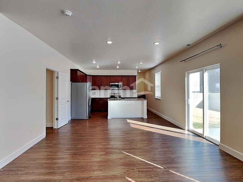 Building Photo - 2294 Buckskin Way