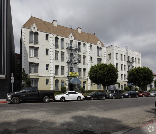 Cochran Apartments 657665 S Cochran Ave Los Angeles CA 90036