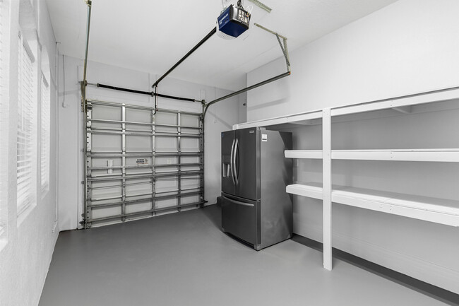 Building Photo - 1256 Beacon Cir