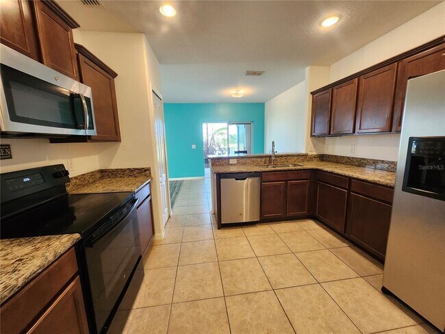 Building Photo - 949 Seminole Sky Dr